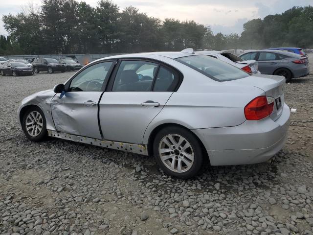 Photo 2 from auction – 2006 BMW 325 XI with VIN WBAVD13596KV08436