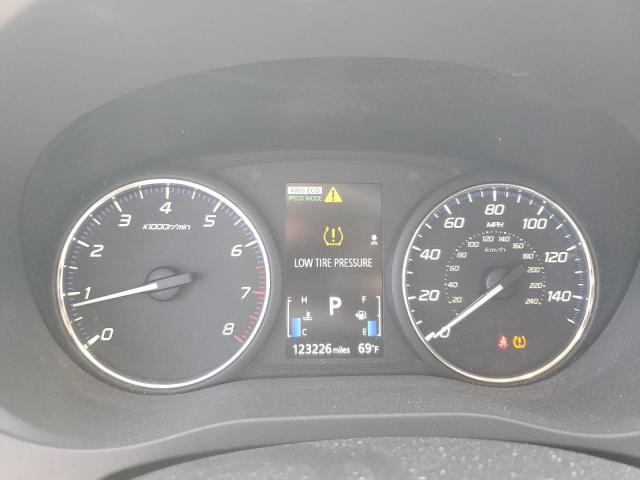 Photo 9 from auction – 2018 MITSUBISHI OUTLANDER with VIN JA4AZ3A35JJ002871