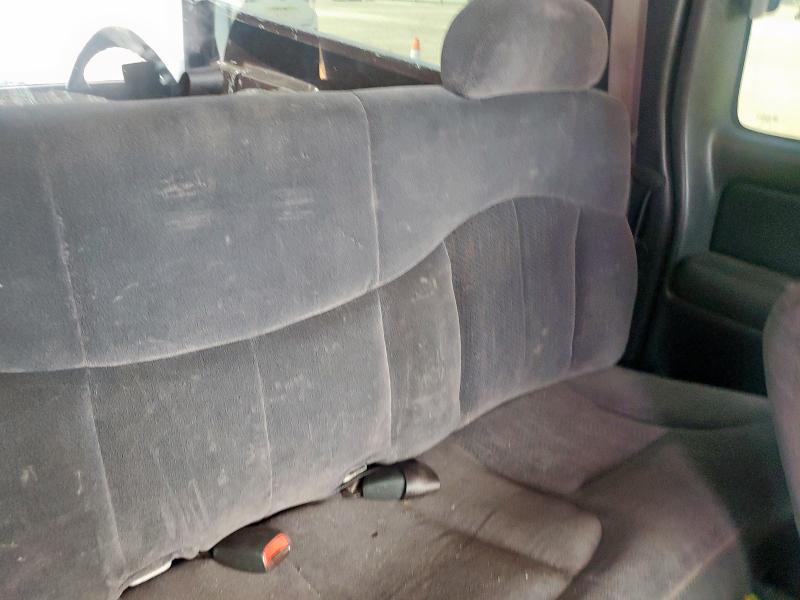 Photo 10 from auction – 2002 CHEVROLET SILVERADO with VIN 2GCEC19T521429111