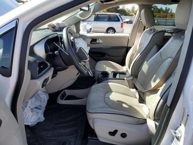 Photo 7 from auction – 2017 CHRYSLER PACIFICA EHYBRID PLATINUM with VIN 2C4RC1N78HR724000