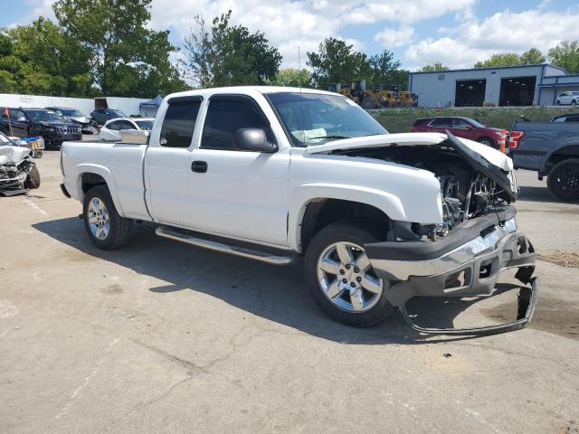 Photo 4 from auction – 2005 CHEVROLET SILVERADO with VIN 1GCEK19B45Z237183