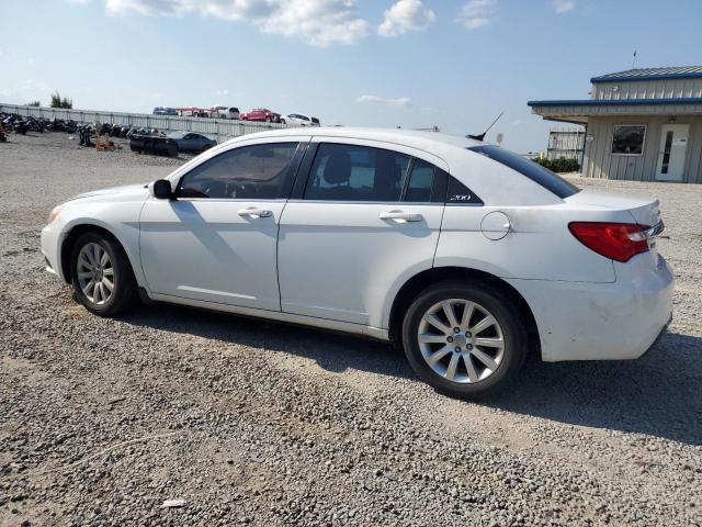Photo 2 from auction – 2013 CHRYSLER 200 TOURING with VIN 1C3CCBBG0DN569499