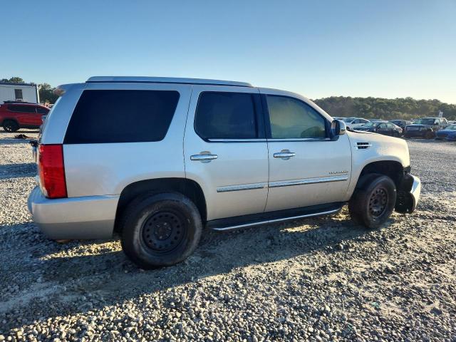 Photo 3 from auction – 2010 CADILLAC ESCALADE L with VIN 1GYUCBEFXAR150402