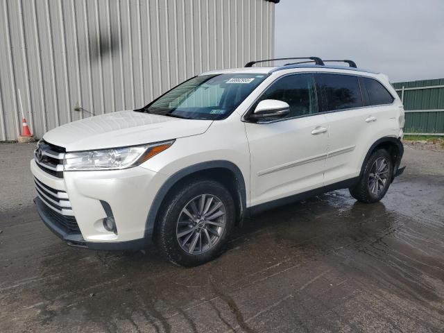 TOYOTA HIGHLANDER 2019 with VIN 5TDJZRFH4KS713995 - Photo from auction