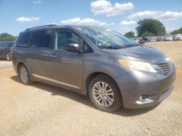 Photo 4 from auction – 2012 TOYOTA SIENNA XLE with VIN 5TDYK3DC6CS194635