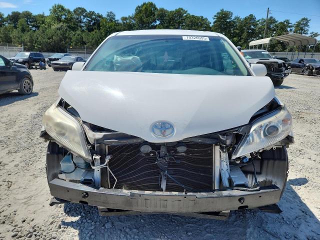 Photo 5 from auction – 2014 TOYOTA SIENNA LE with VIN 5TDKK3DC9ES412382