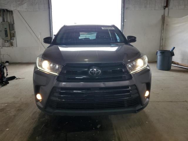 Photo 5 from auction – 2017 TOYOTA HIGHLANDER with VIN 5TDJZRFH2HS416880