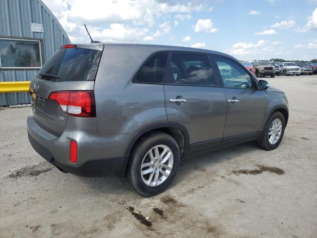 Photo 3 from auction – 2015 KIA SORENTO LX with VIN 5XYKT3A60FG557109