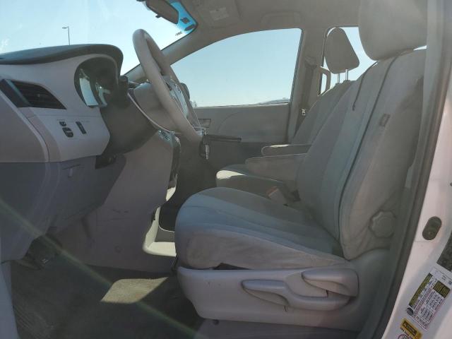 Photo 7 from auction – 2011 TOYOTA SIENNA with VIN 5TDZK3DC4BS041240