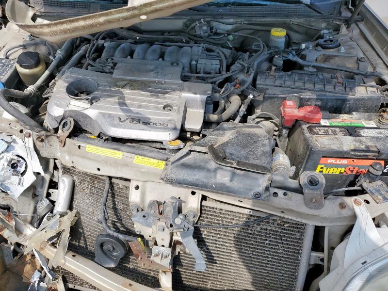 Photo 11 from auction – 2001 INFINITI I30 with VIN JNKCA31A01T040273