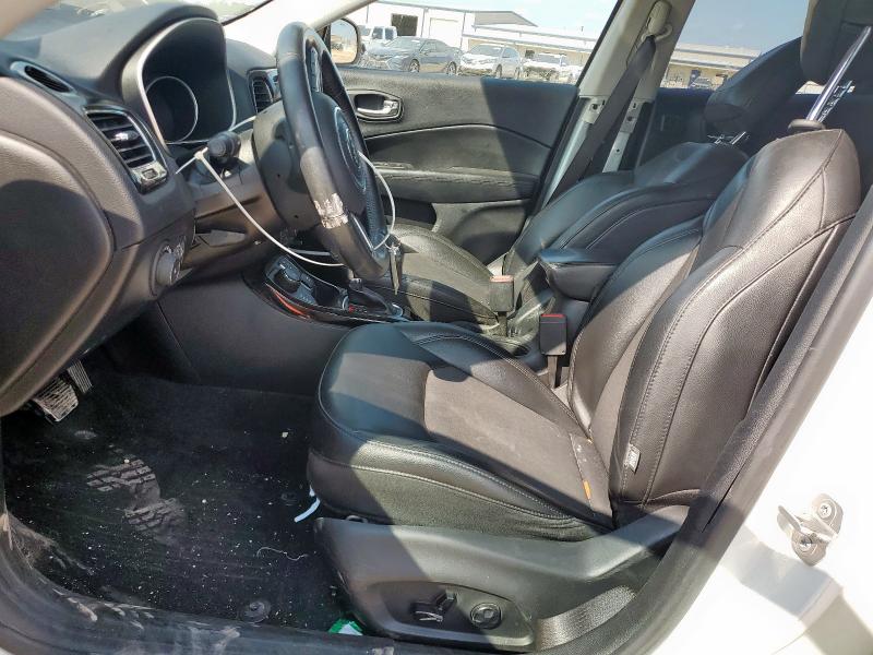 Photo 7 from auction – 2019 JEEP COMPASS LATITUDE with VIN 3C4NJDBB5KT697664