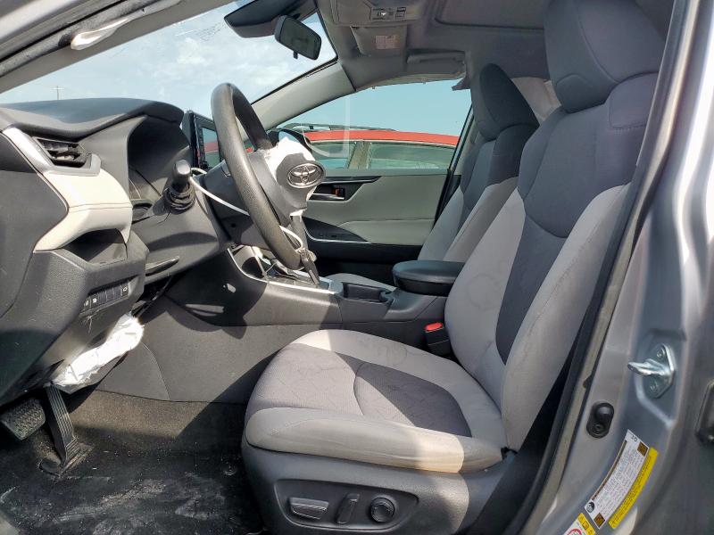 Photo 7 from auction – 2019 TOYOTA RAV4 XLE with VIN JTMW1RFV8KD014156