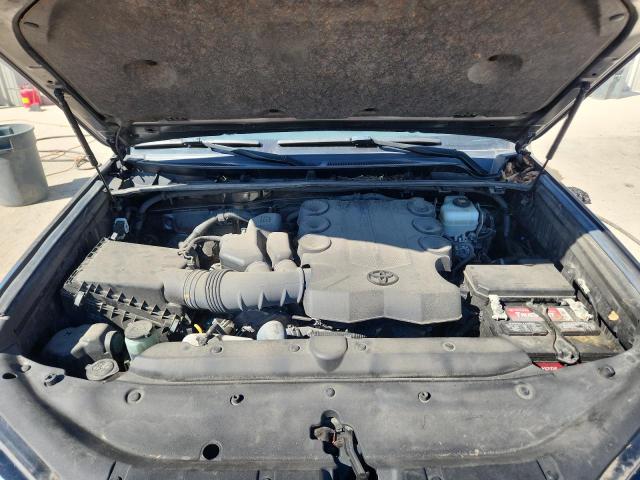 Photo 12 from auction – 2019 TOYOTA 4RUNNER SR with VIN JTEBU5JR4K5705389