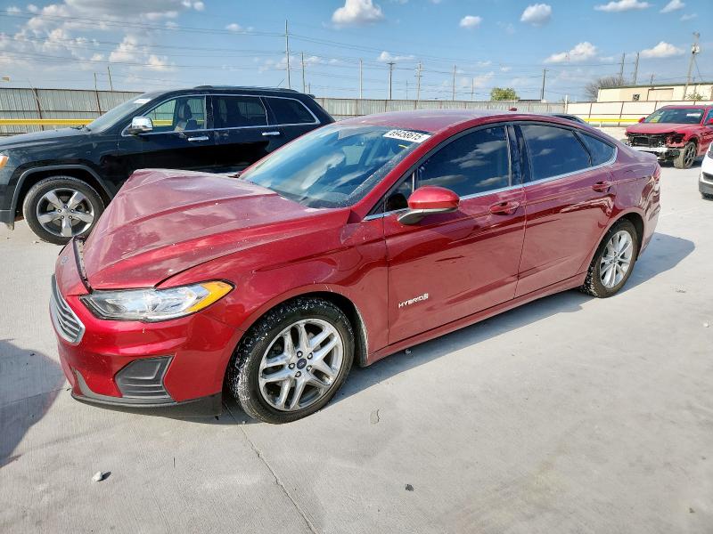 FORD FUSION SE 2019 with VIN 3FA6P0LU6KR220496 - Photo from auction