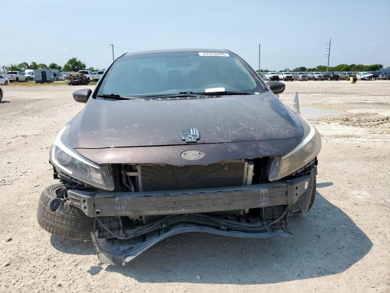 Photo 5 from auction – 2017 KIA FORTE LX with VIN 3KPFK4A72HE068634