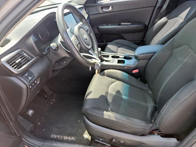 Photo 7 from auction – 2017 KIA OPTIMA with VIN 5XXGT4L30HG173594