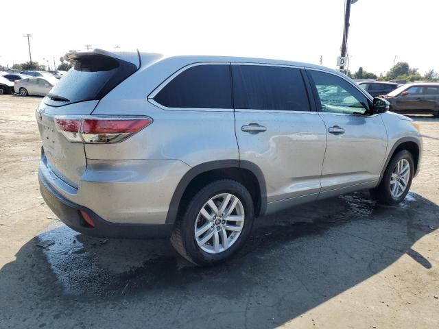Photo 3 from auction – 2016 TOYOTA HIGHLANDER with VIN 5TDZKRFH3GS184845
