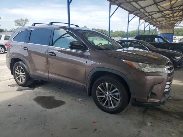 Photo 4 from auction – 2019 TOYOTA HIGHLANDER with VIN 5TDKZRFH6KS346389
