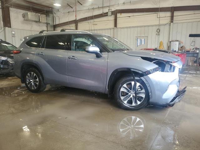 Photo 4 from auction – 2022 TOYOTA HIGHLANDER with VIN 5TDGZRBH8NS181686