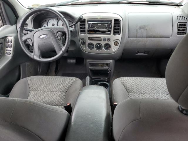 Photo 8 from auction – 2004 FORD ESCAPE XLT with VIN 1FMCU93194KB38751