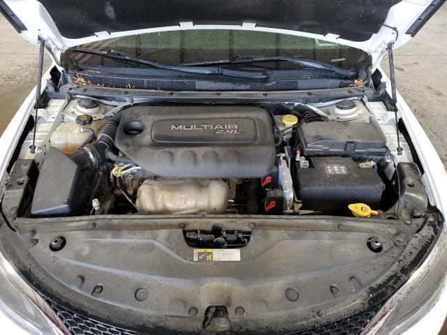 Photo 11 from auction – 2015 CHRYSLER 200 LIMITE with VIN 1C3CCCAB8FN563139