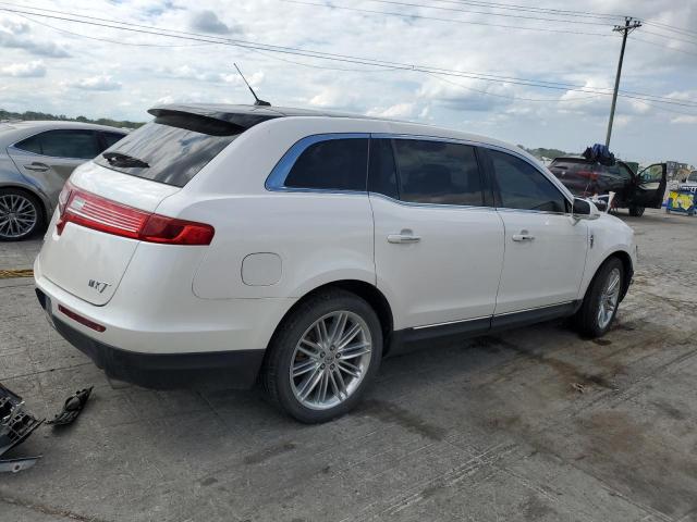 Photo 3 from auction – 2019 LINCOLN MKT with VIN 2LMHJ5ATXKBL04119