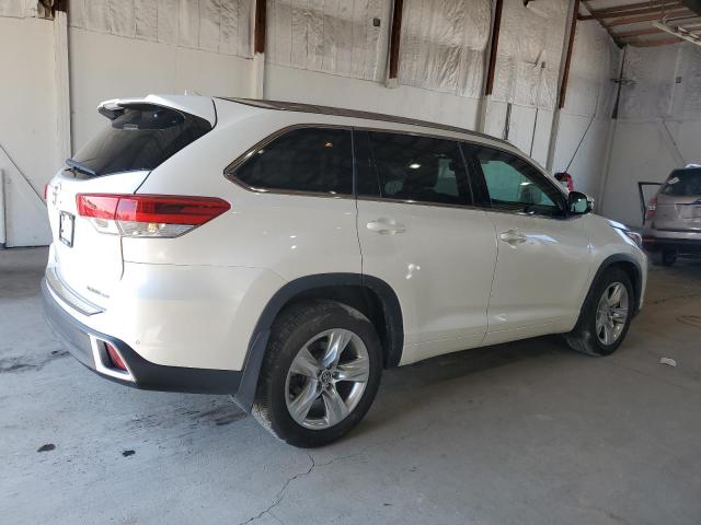Photo 3 from auction – 2017 TOYOTA HIGHLANDER LIMITED with VIN 5TDDZRFH1HS436857