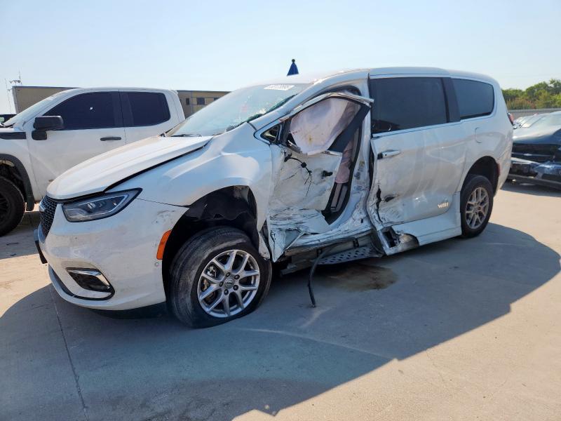 CHRYSLER PACIFICA T 2023 with VIN 2C4RC1BG0PR516891 - Photo from auction