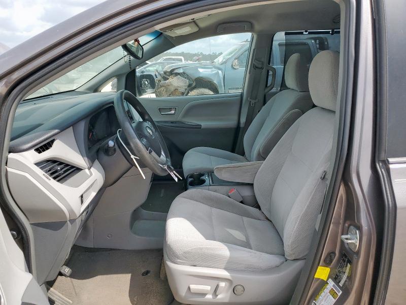 Photo 7 from auction – 2016 TOYOTA SIENNA LE with VIN 5TDKK3DC2GS697073