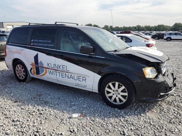 Photo 4 from auction – 2014 CHRYSLER TOWN & COU with VIN 2C4RC1BG4ER243130