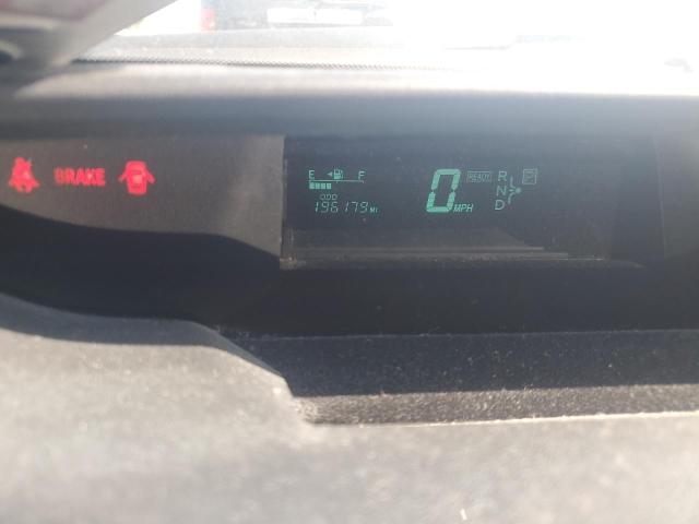 Photo 9 from auction – 2004 TOYOTA PRIUS with VIN JTDKB20U440103199
