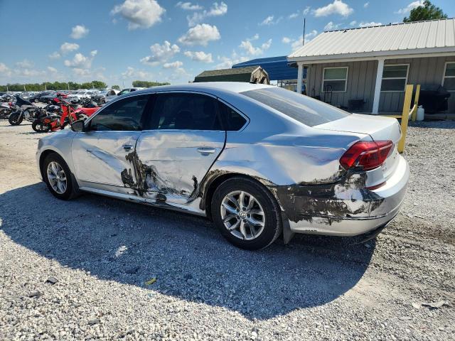 Photo 2 from auction – 2017 VOLKSWAGEN PASSAT S with VIN 1VWAT7A35HC042880