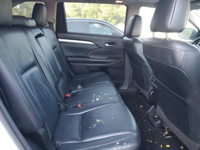 Photo 11 from auction – 2018 TOYOTA HIGHLANDER with VIN 5TDJZRFH8JS550492