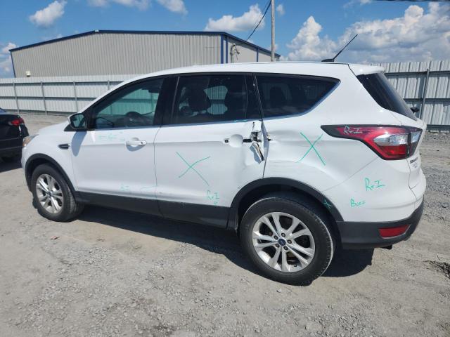 Photo 2 from auction – 2017 FORD ESCAPE SE with VIN 1FMCU9GD1HUB37625