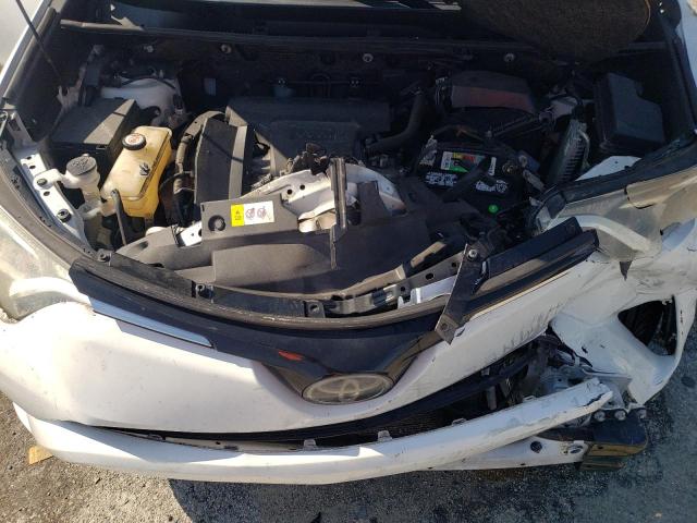 Photo 11 from auction – 2018 TOYOTA RAV4 LE with VIN JTMZFREV7JJ151444