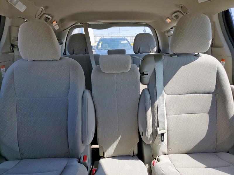 Photo 10 from auction – 2017 TOYOTA SIENNA LE with VIN 5TDKZ3DC7HS897329