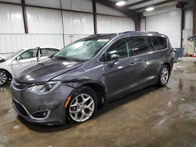 CHRYSLER PACIFICA T 2018 with VIN 2C4RC1FG0JR294998 - Photo from auction
