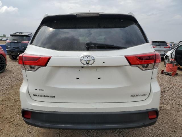 Photo 6 from auction – 2017 TOYOTA HIGHLANDER SE with VIN 5TDJZRFHXHS512773