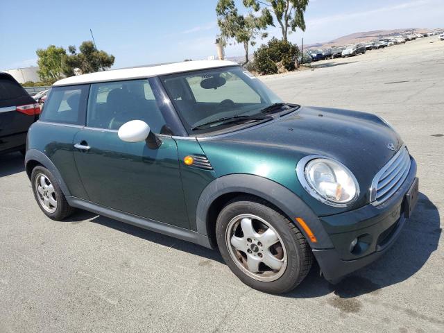 Photo 4 from auction – 2007 MINI COOPER with VIN WMWMF33597TT59071