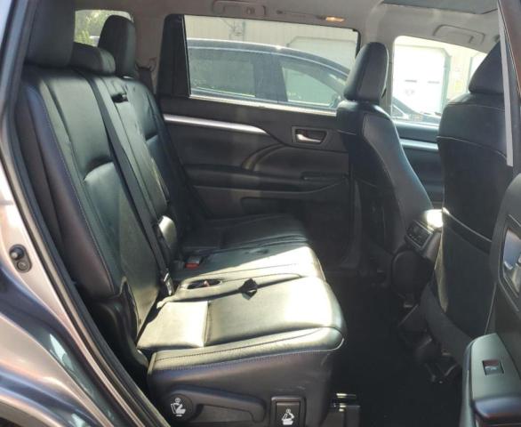 Photo 10 from auction – 2015 TOYOTA HIGHLANDER with VIN 5TDJKRFH1FS194334