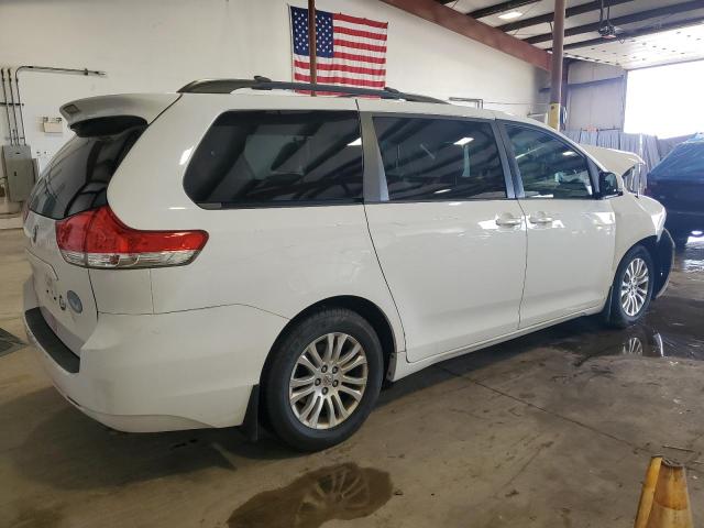 Photo 3 from auction – 2014 TOYOTA SIENNA XLE with VIN 5TDYK3DC6ES411989