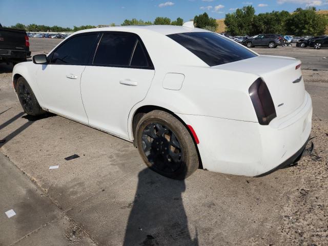 Photo 2 from auction – 2016 CHRYSLER 300 S with VIN 2C3CCAGG7GH270284