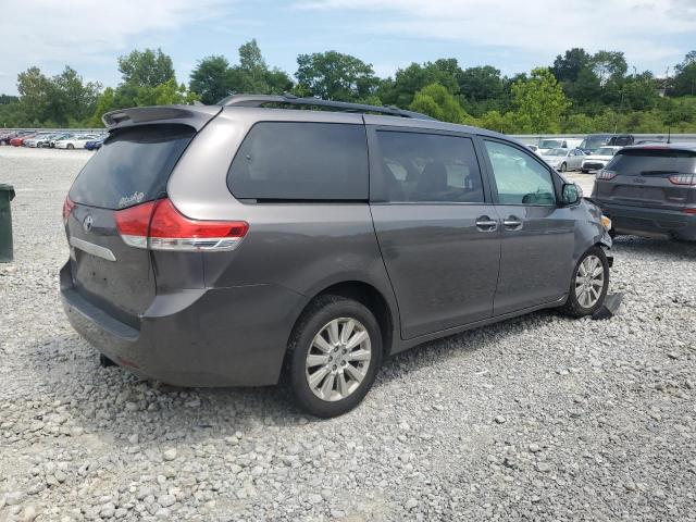 Photo 3 from auction – 2013 TOYOTA SIENNA XLE with VIN 5TDDK3DC5DS055709