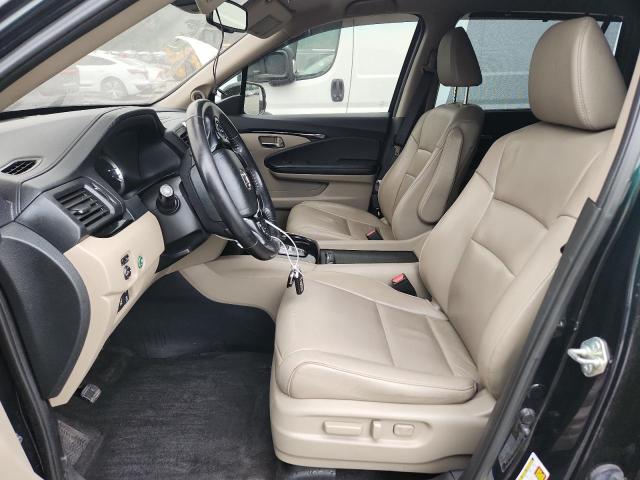 Photo 7 from auction – 2017 HONDA PILOT TOUR with VIN 5FNYF6H92HB015703