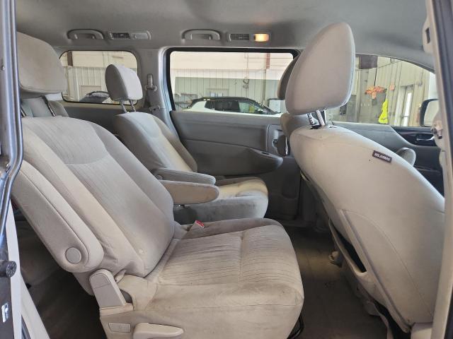 Photo 11 from auction – 2015 NISSAN QUEST S with VIN JN8AE2KP7F9127056