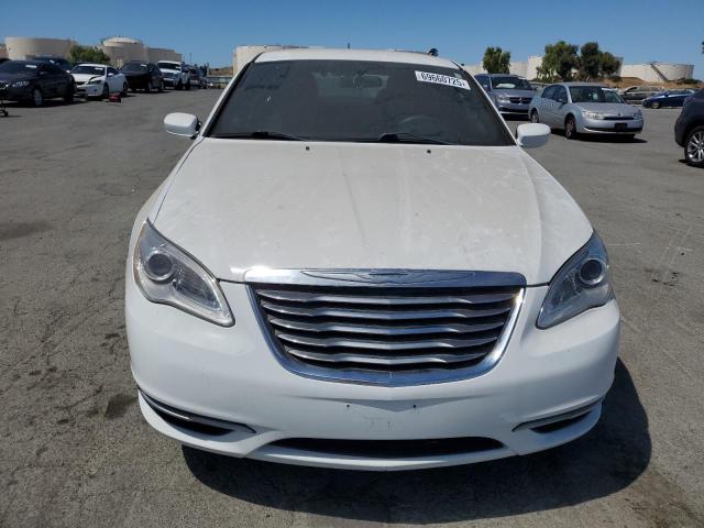 Photo 5 from auction – 2013 CHRYSLER 200 LX with VIN 1C3CCBAB2DN686877