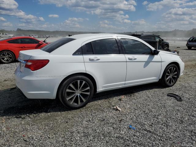 Photo 3 from auction – 2014 CHRYSLER 200 TOURING with VIN 1C3CCBBB0EN152793