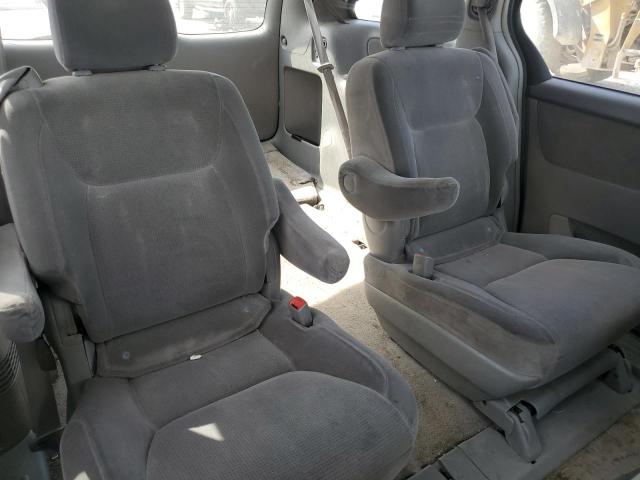 Photo 10 from auction – 2005 TOYOTA SIENNA CE with VIN 5TDZA23C55S331411