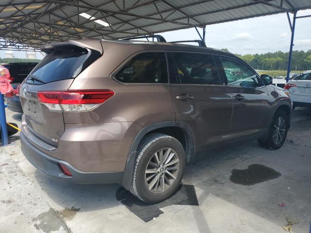 Photo 3 from auction – 2019 TOYOTA HIGHLANDER with VIN 5TDKZRFH6KS346389