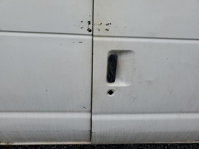 Photo 11 from auction – 1999 FORD ECONOLINE with VIN 1FTRE1425XHB47355